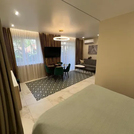 Platinum Lux Трускавець